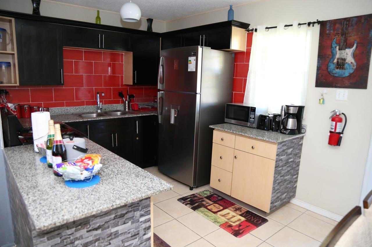 The Oasis I, Portmore Country Club Exterior foto