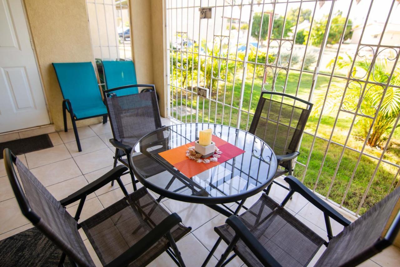 The Oasis I, Portmore Country Club Exterior foto